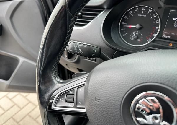Skoda Octavia cena 36800 przebieg: 239000, rok produkcji 2014 z Grudziądz małe 667